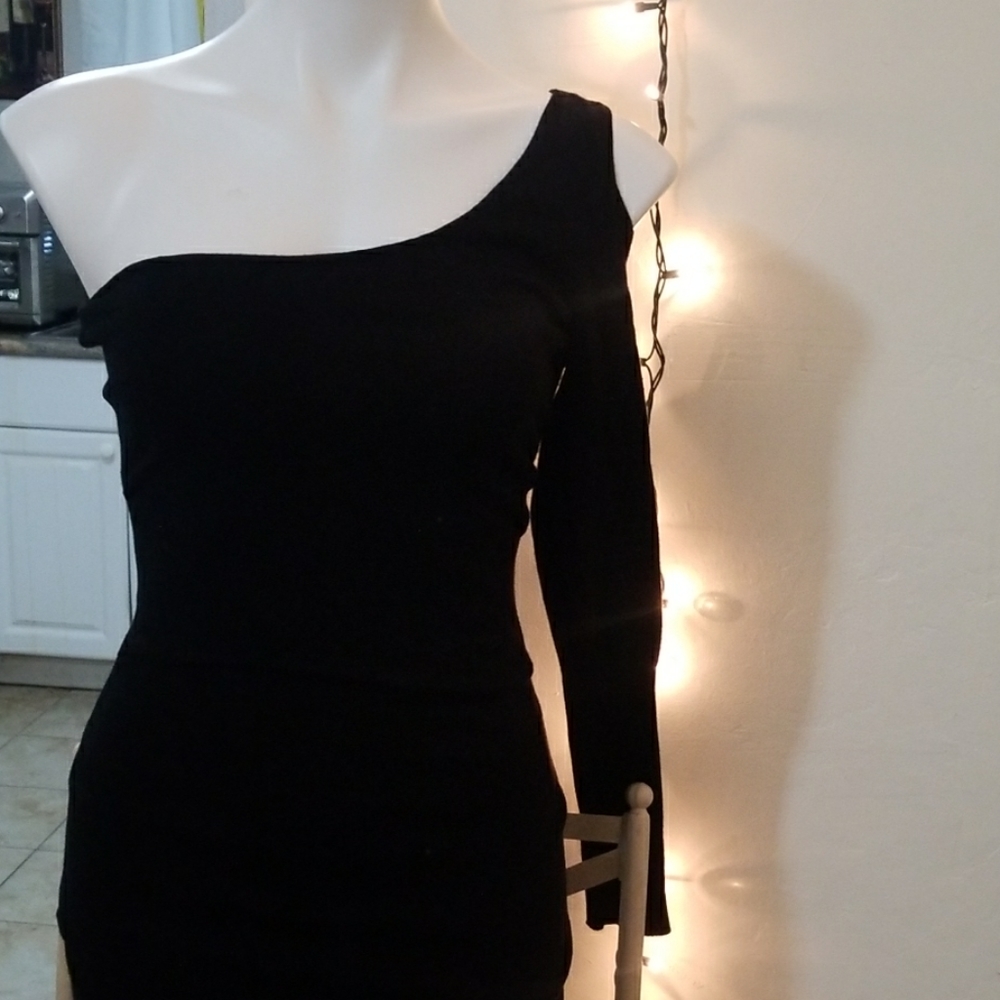 Asymmetrical black sweater dress Forever21